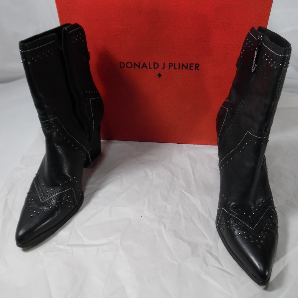 Donald J Pliner ladies boots Vegas 10M